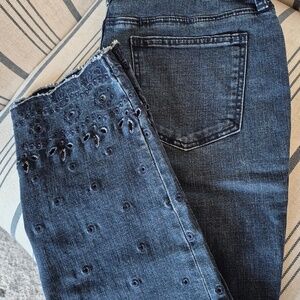 Chico's So Slimming Girlfriend Slim Leg Eyelet Hem Crop Jeans, Size 1, NWT